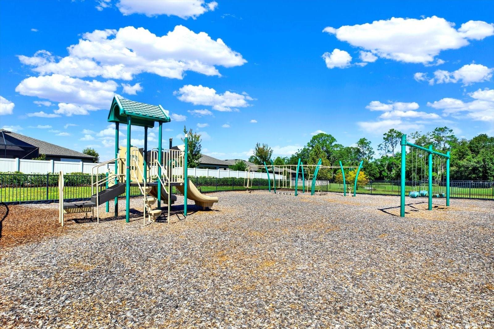 TB8362855