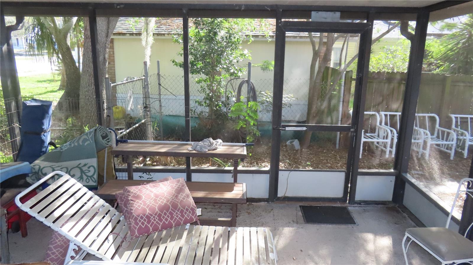 SCREENED PORCH