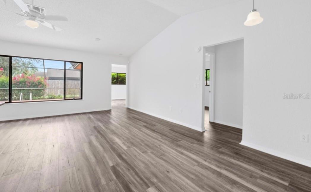 Family room View 3