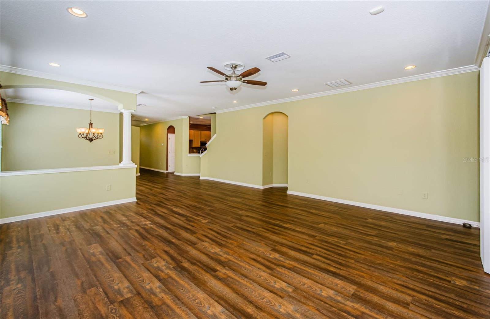 Living room leading onto the dinging room