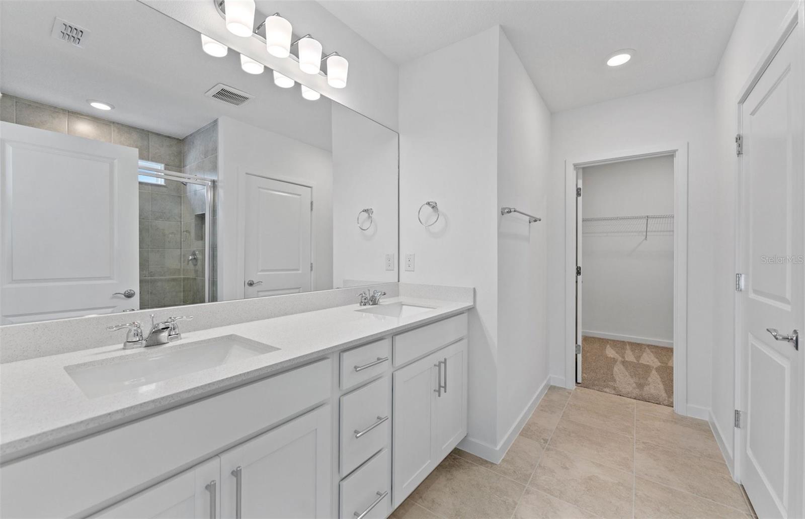 Owner's Bath w/Dual Sinks