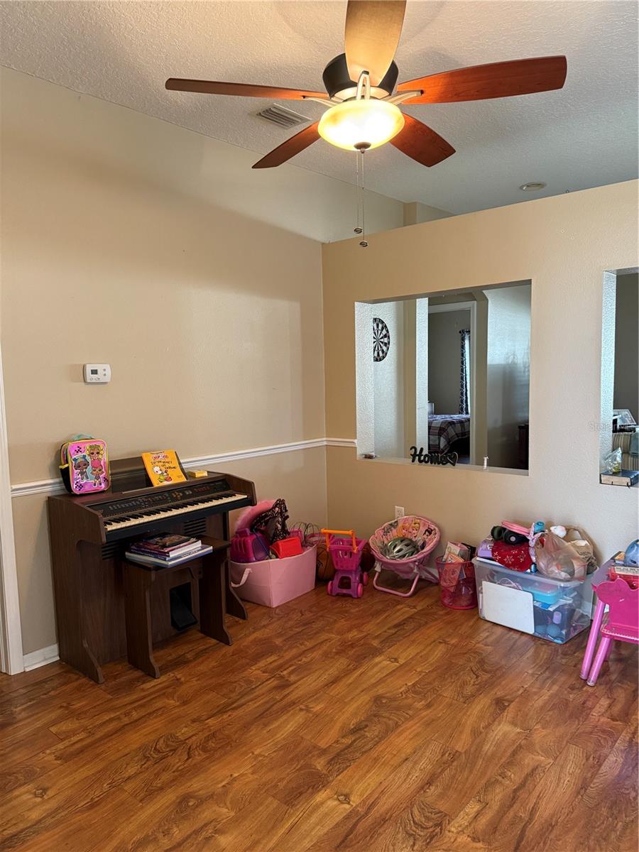 Living Room/Playroom