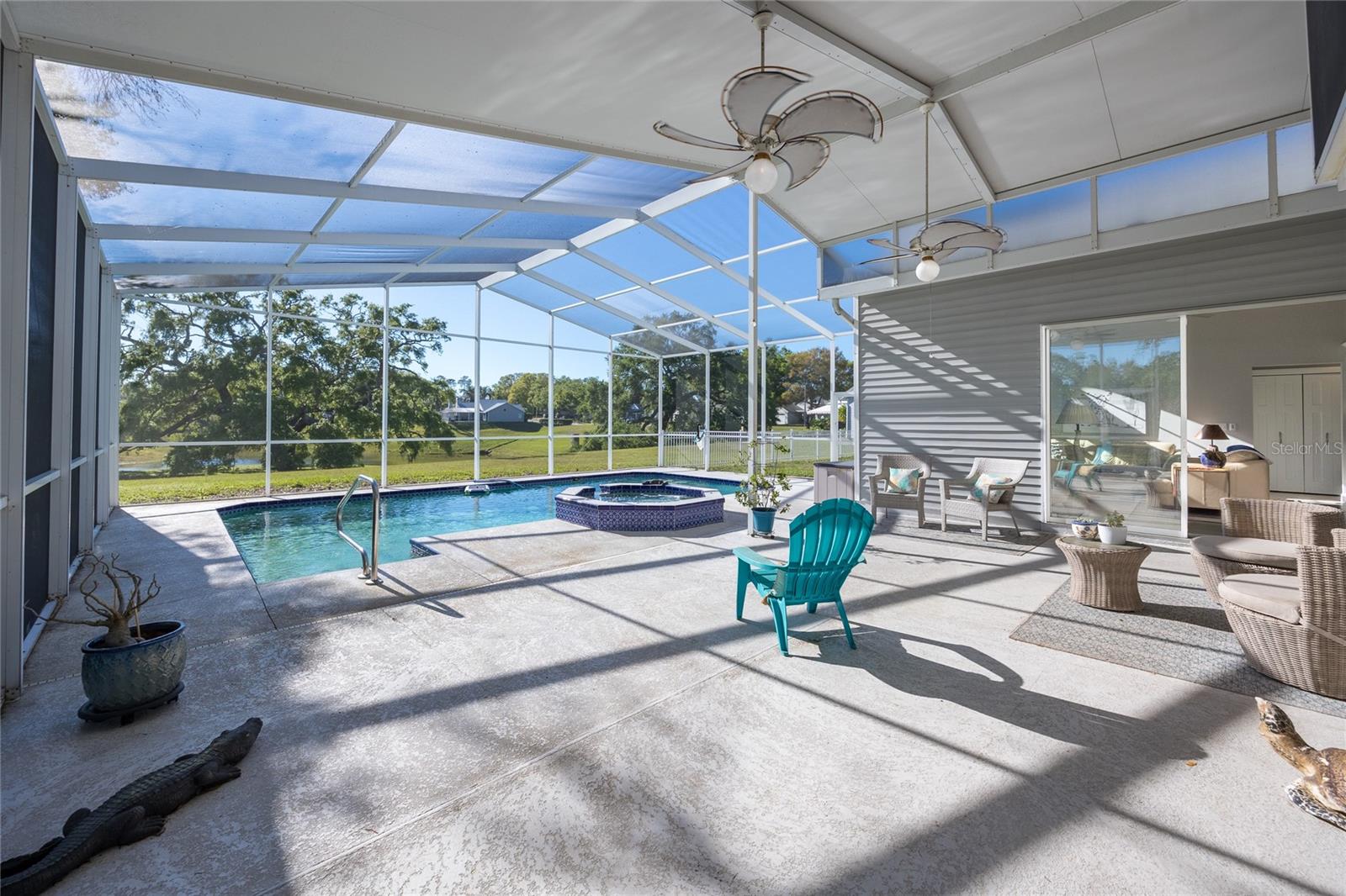 HUGE POOL DECK AND LANAI WITH FANS & LIGHTS!