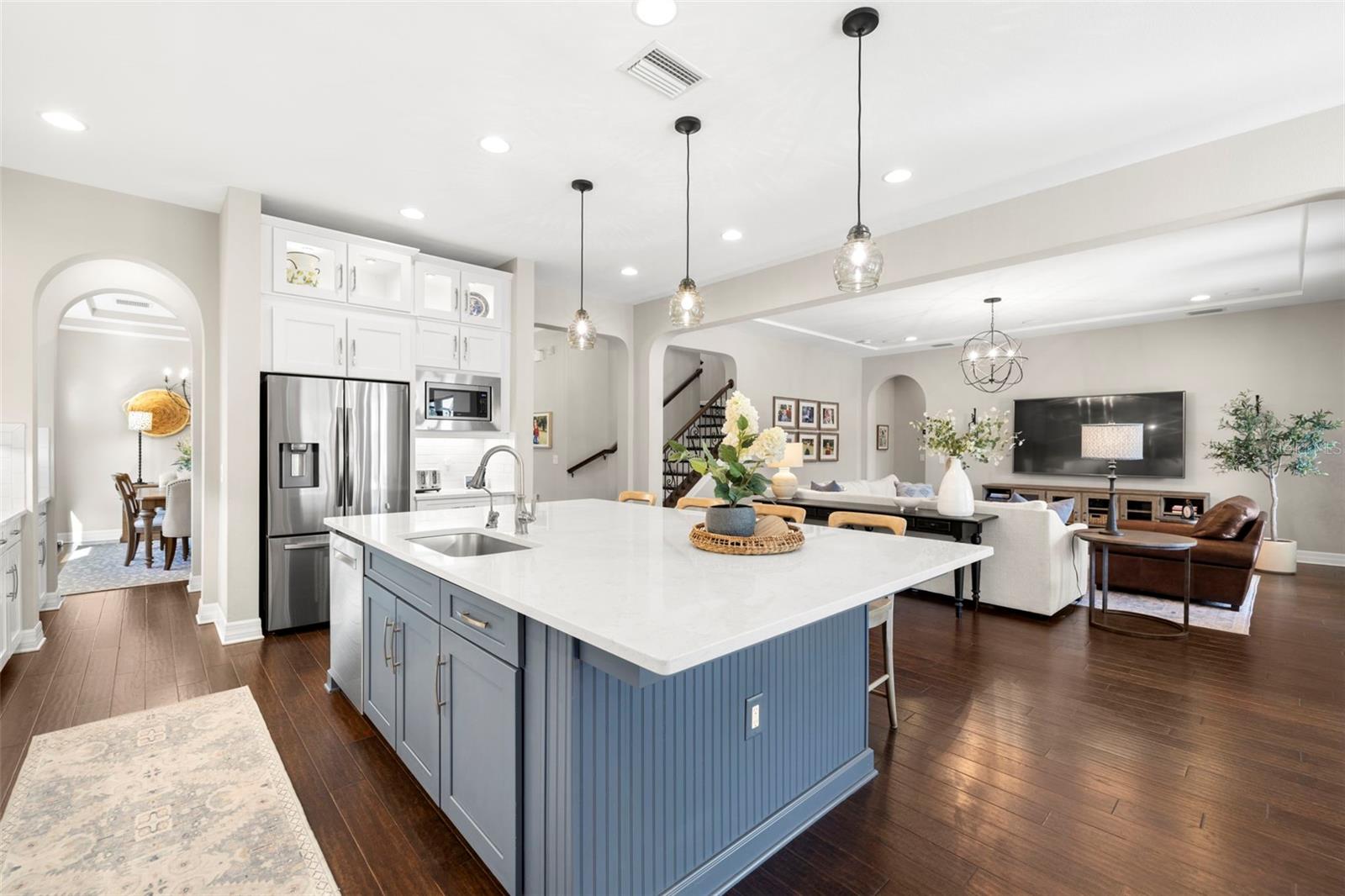 LARGE KITCHEN ISLAND WITH SINGLE BASIN SINK & REVERSE OSMOSIS SYSTEM