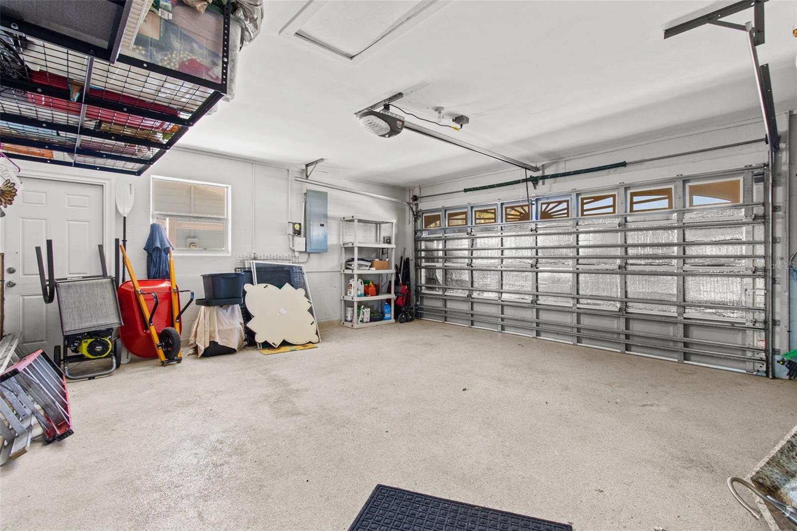 Lots of storage space in this 2 car garage