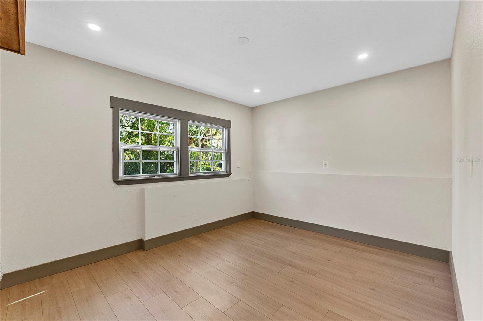 Laundry Room/Craft Room