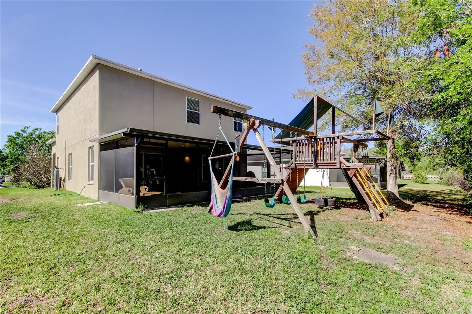 Backyard - play set can stay!