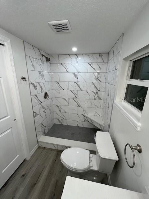 Primary En-Suite Bathroom