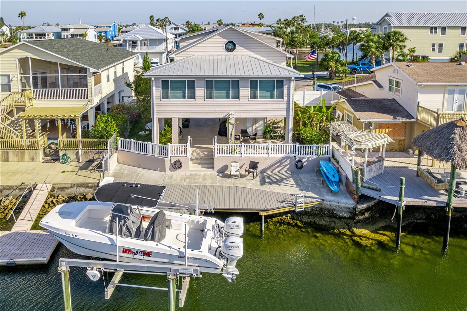 Waterfront Beauty in Hernando Beach