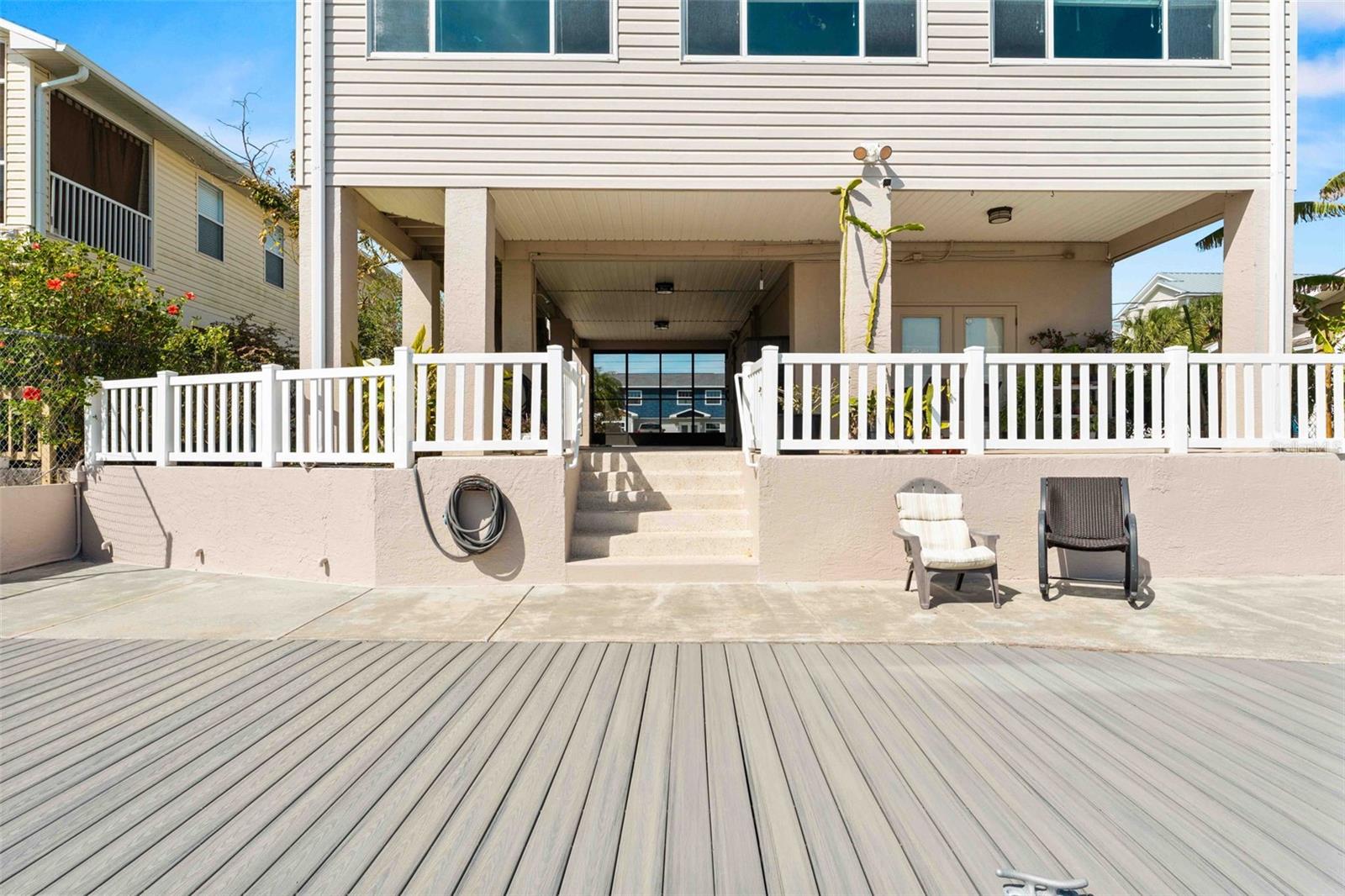 Kneewall / Seawall & Composite Deck