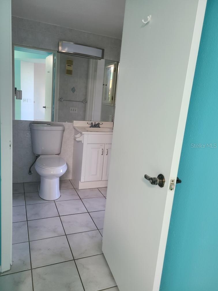Second bathroom entrance