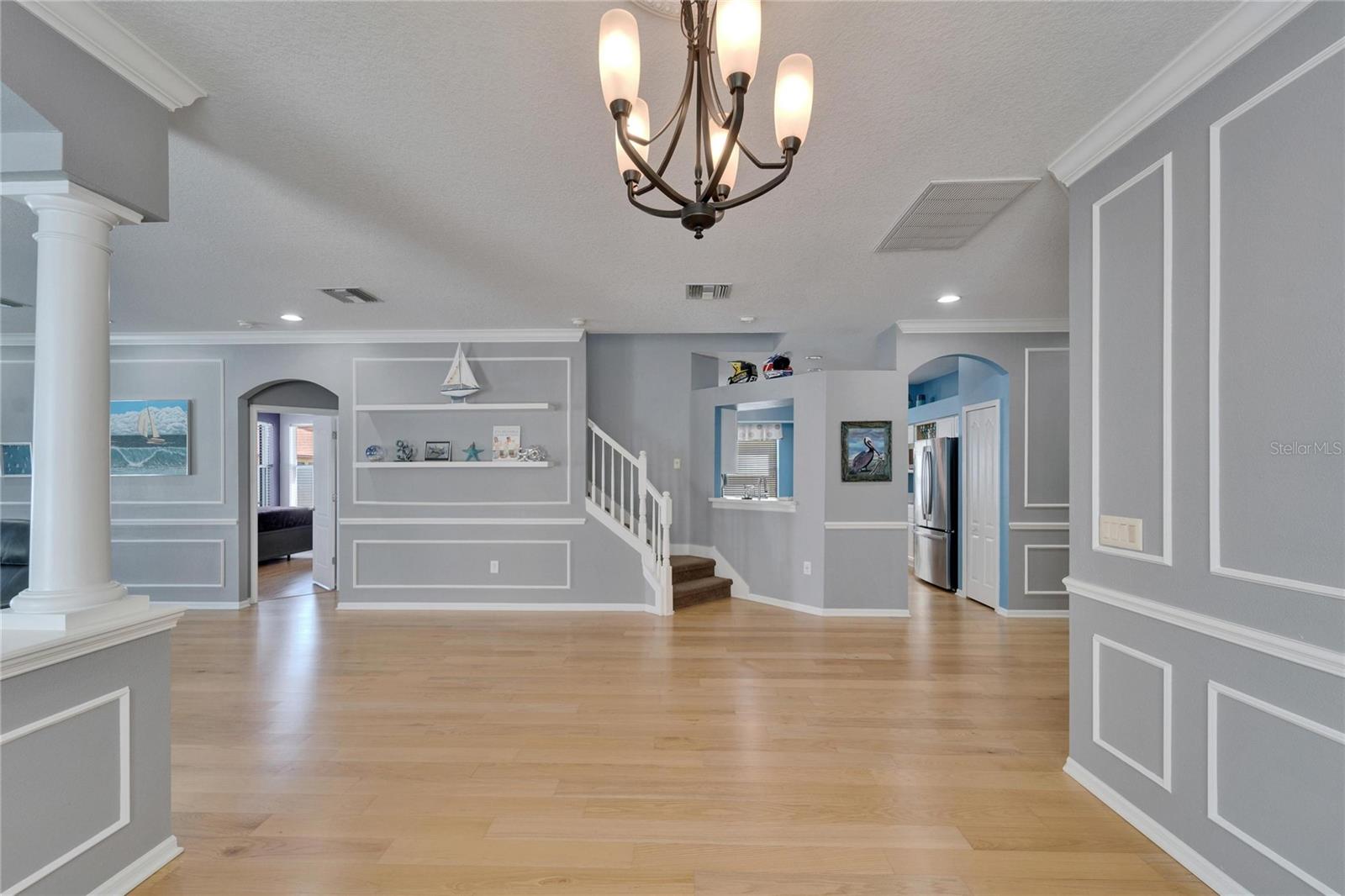 STAIRCASE LEADS TO UPSTAIRS BONUS ROOM!