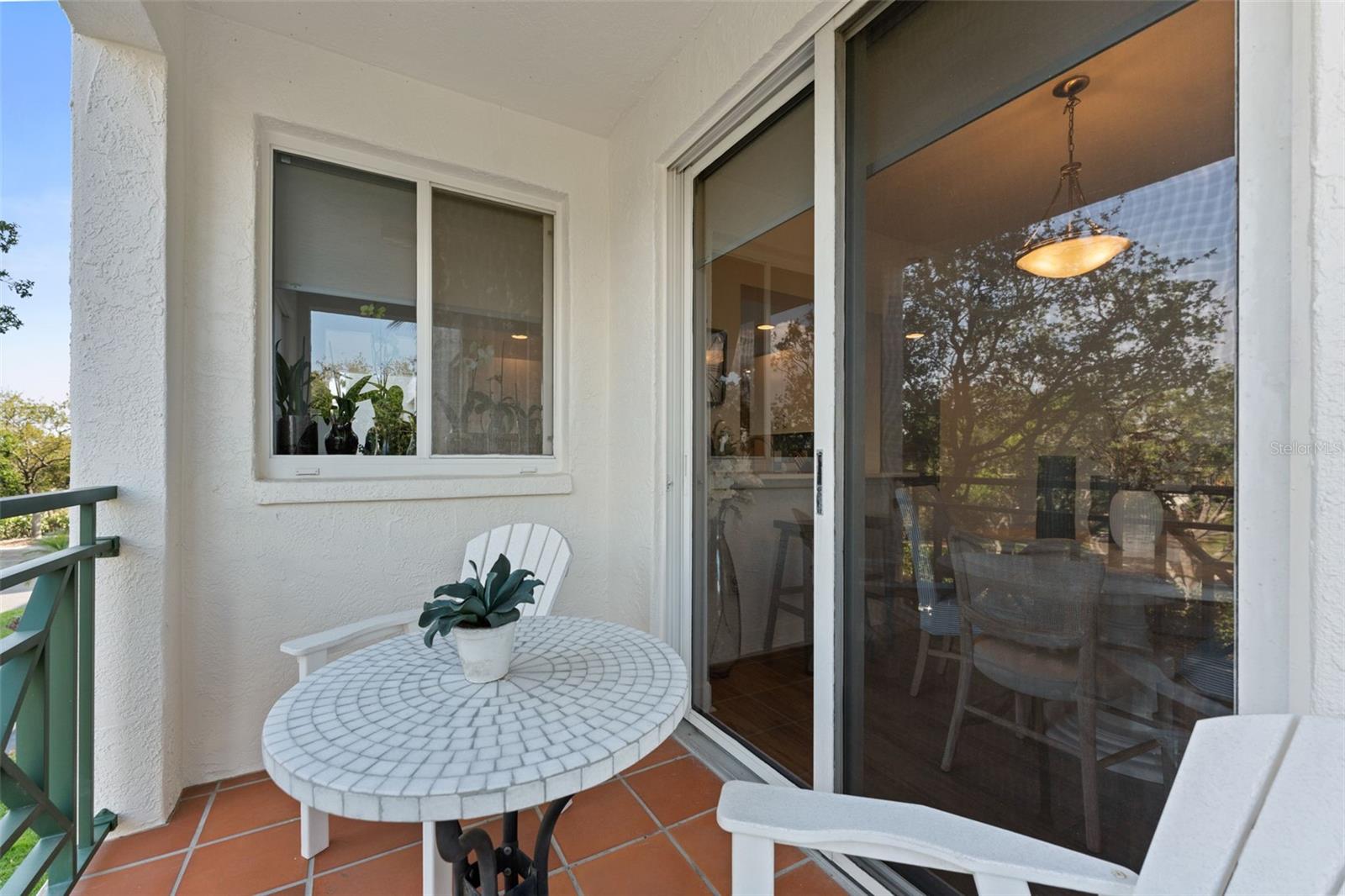 Balcony off of the dining area