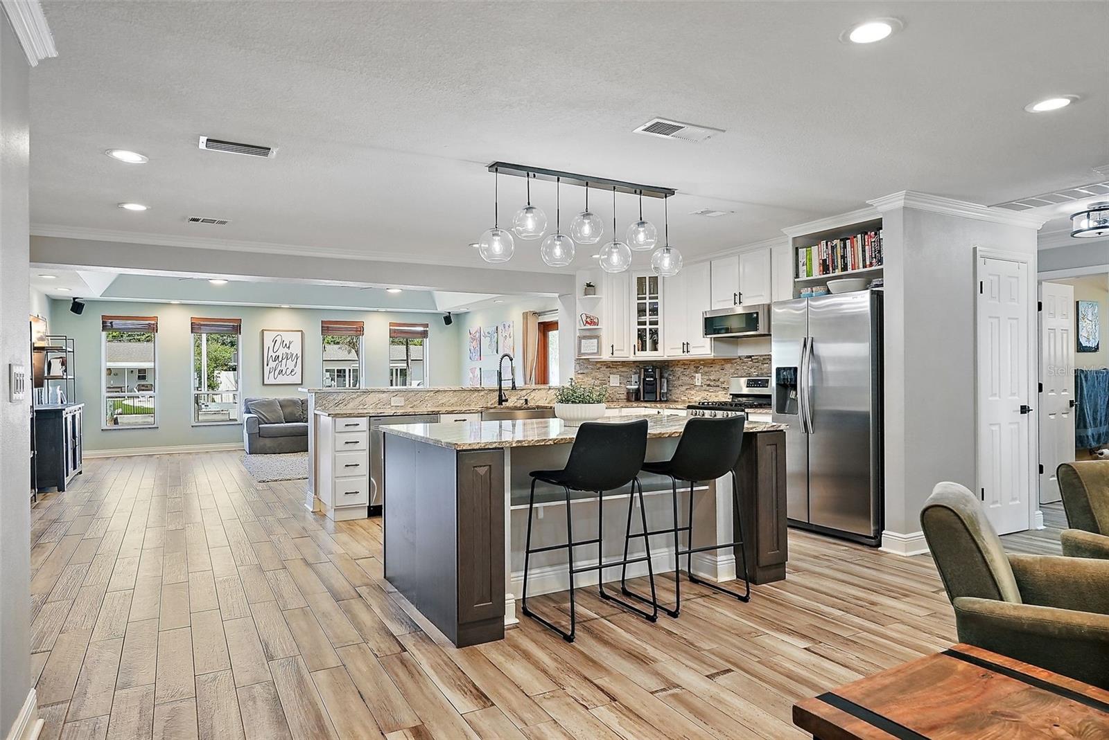Large Kitchen with Island