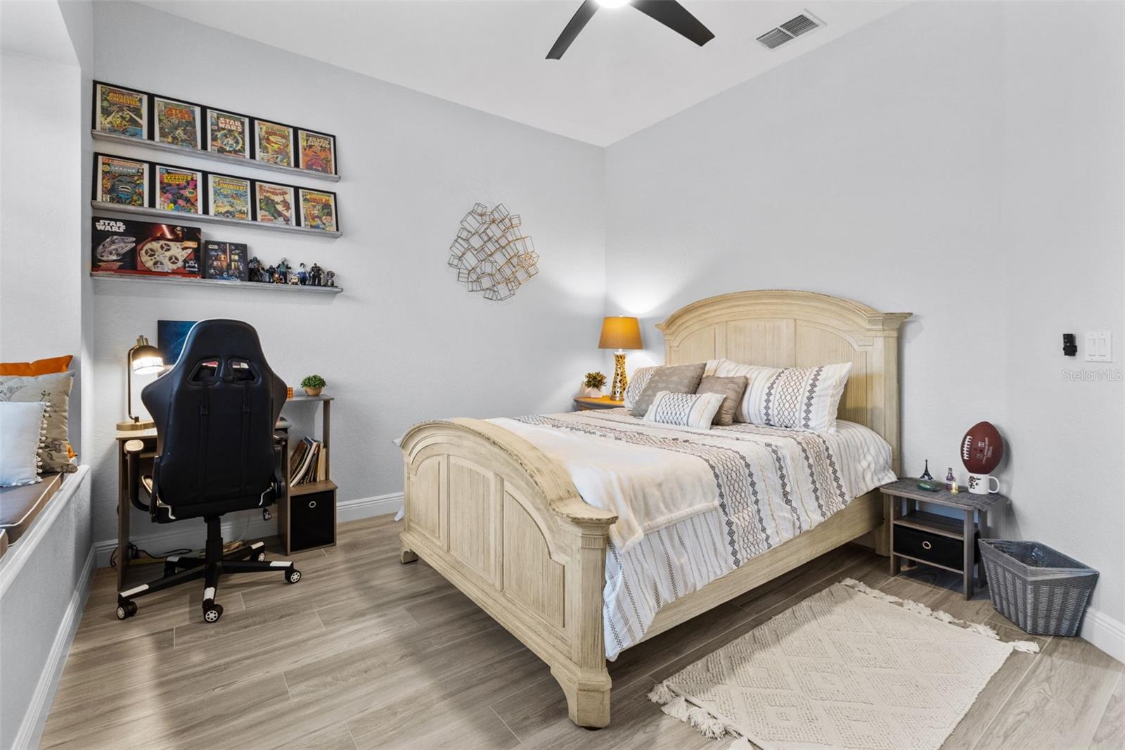 3rd BR with walkin closet on 2nd floor