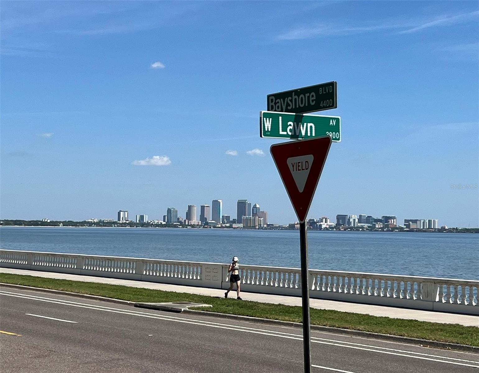 Terrific access to Downtown Tampa and all that South Tampa has to offer.