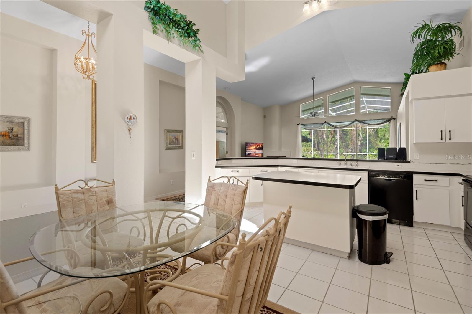 Dining Area off kitchen