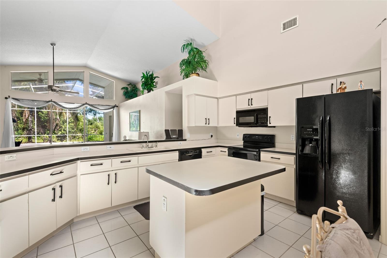 Expansive Kitchen