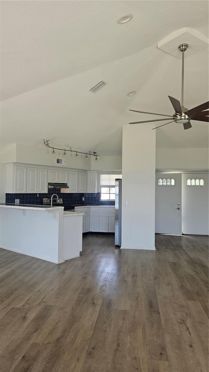 Open Kitchen