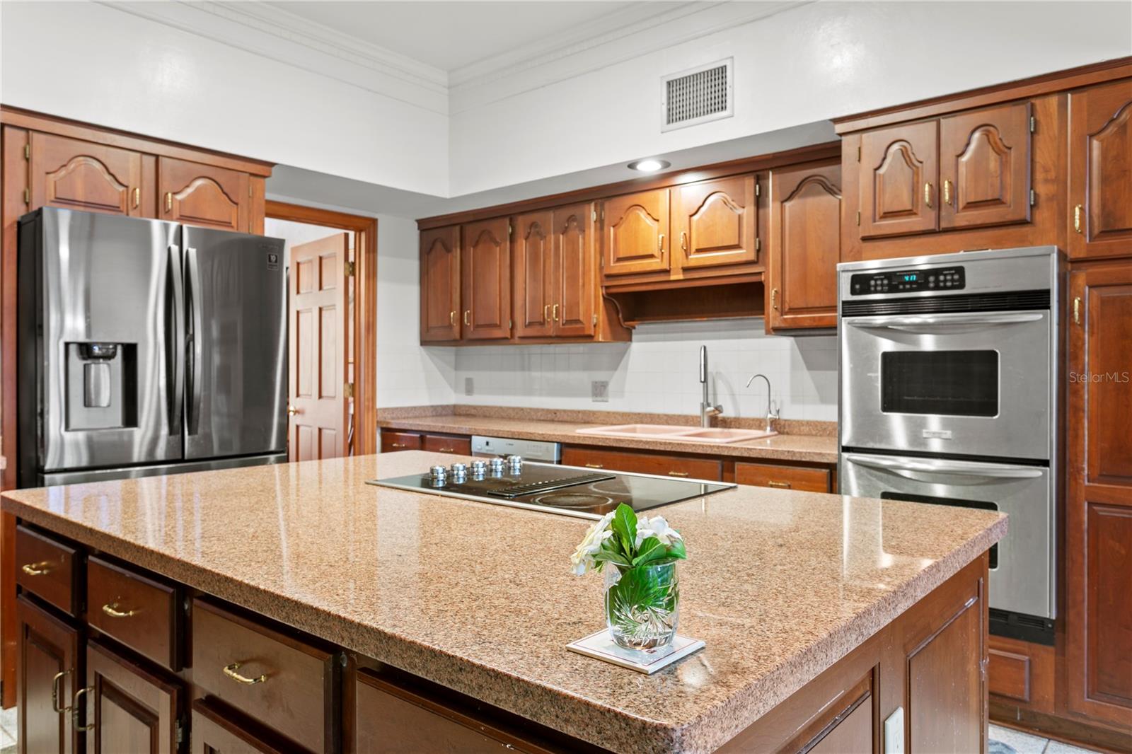Island with Cook-top