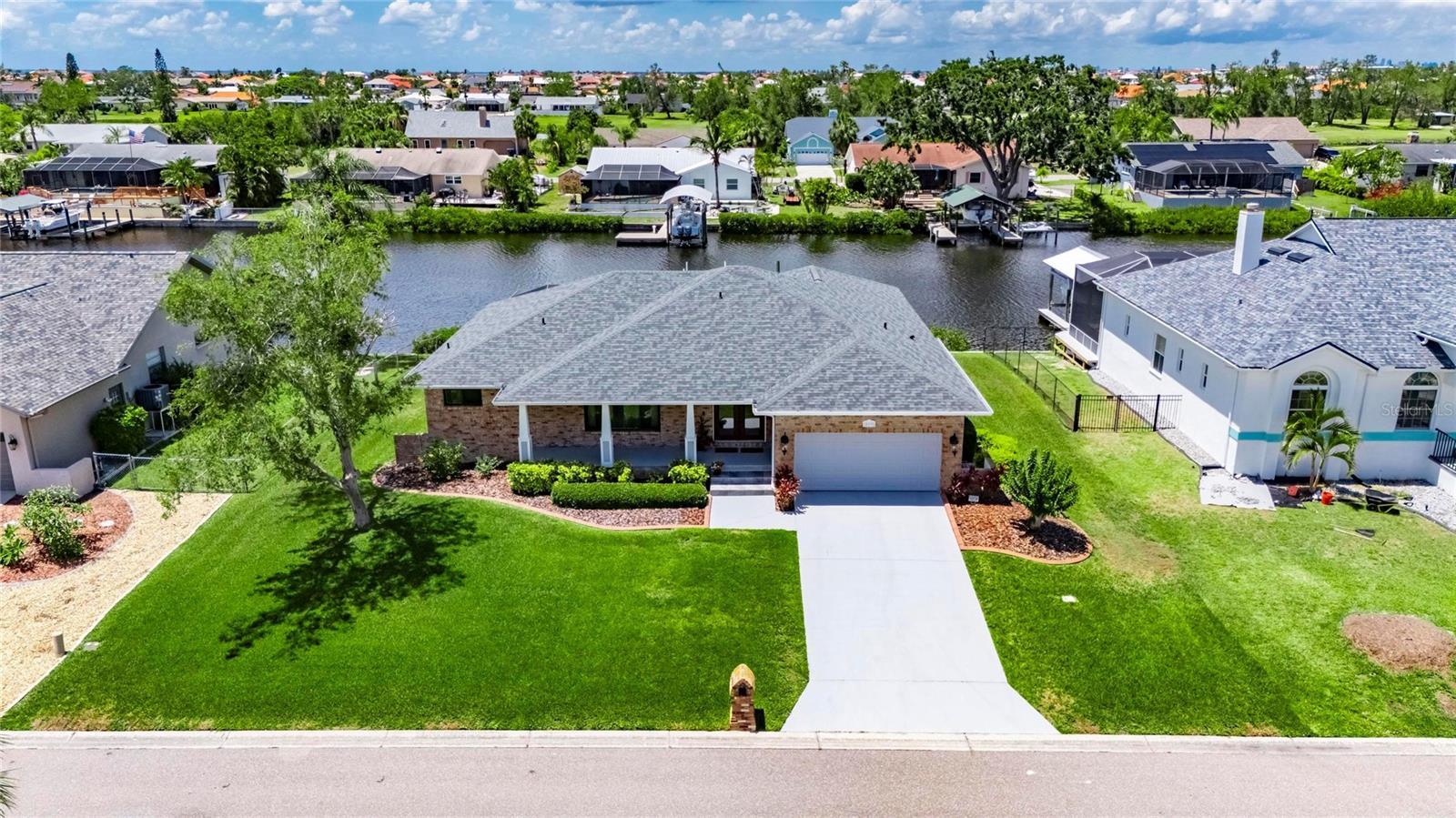 Welcome to 829 Golf Island Dr