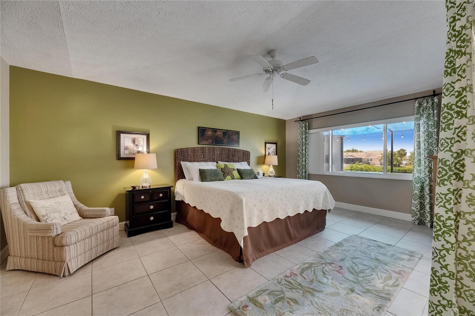 Primary (Master) Bedroom