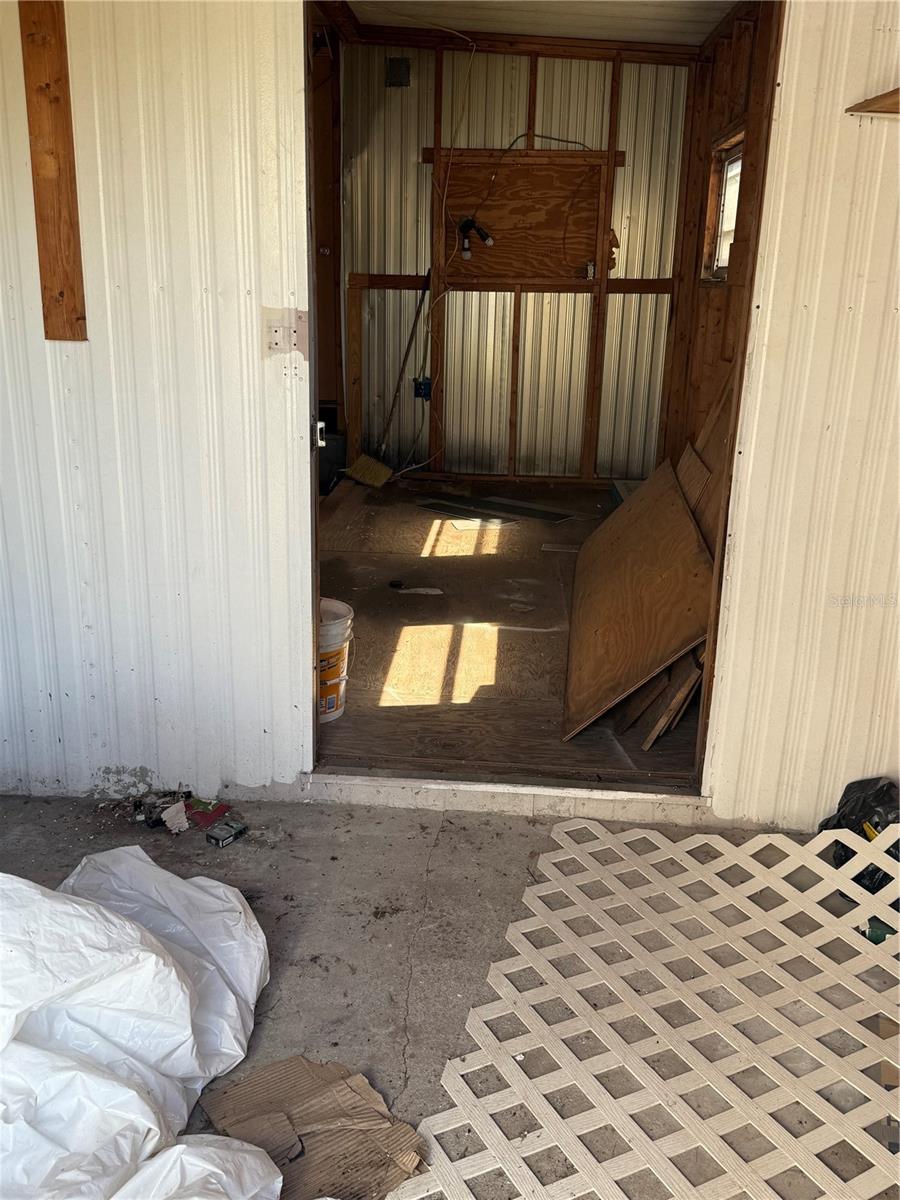 UNFINISHING BATHROOM#2