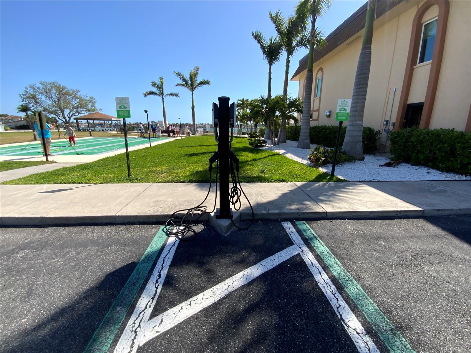 Electric car charging station