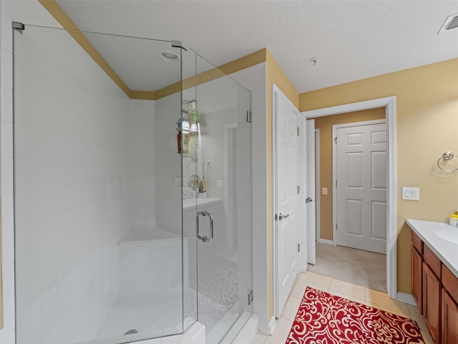 Double sink Vanity with Garden Tub