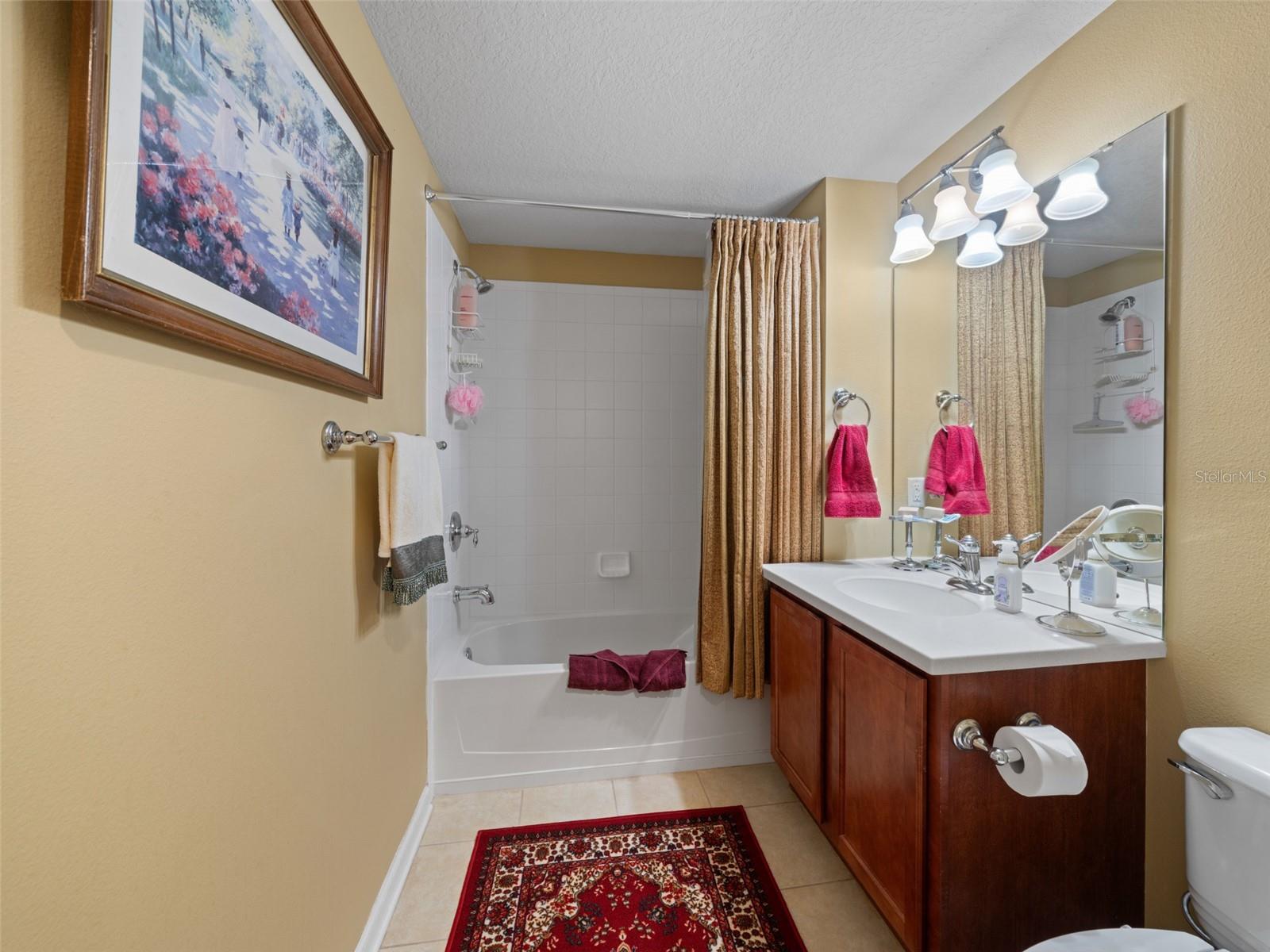 Guest full bath