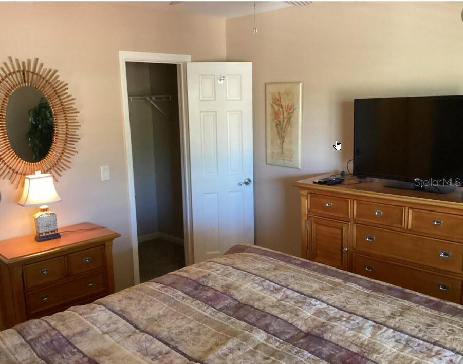 Guest bedroom