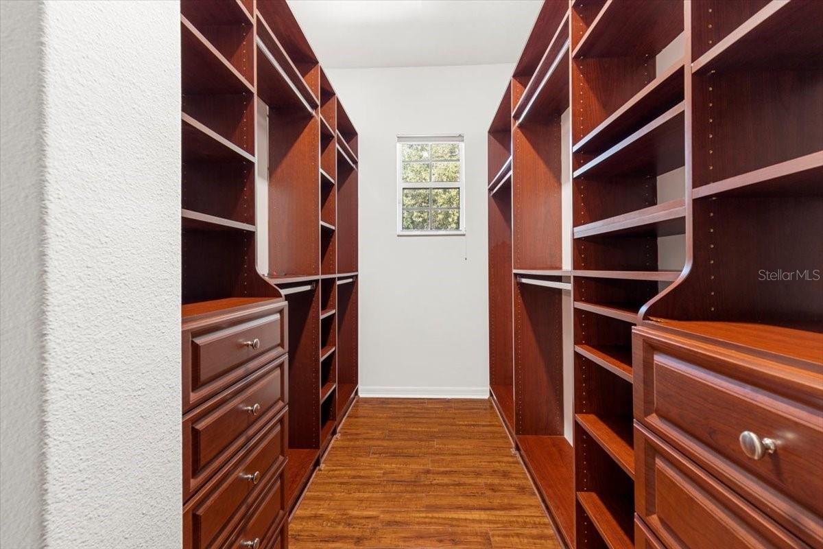 Walk-in Custom closet