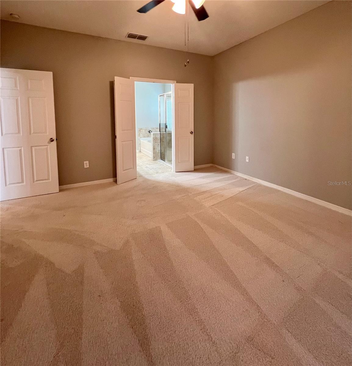 Huge primary suite