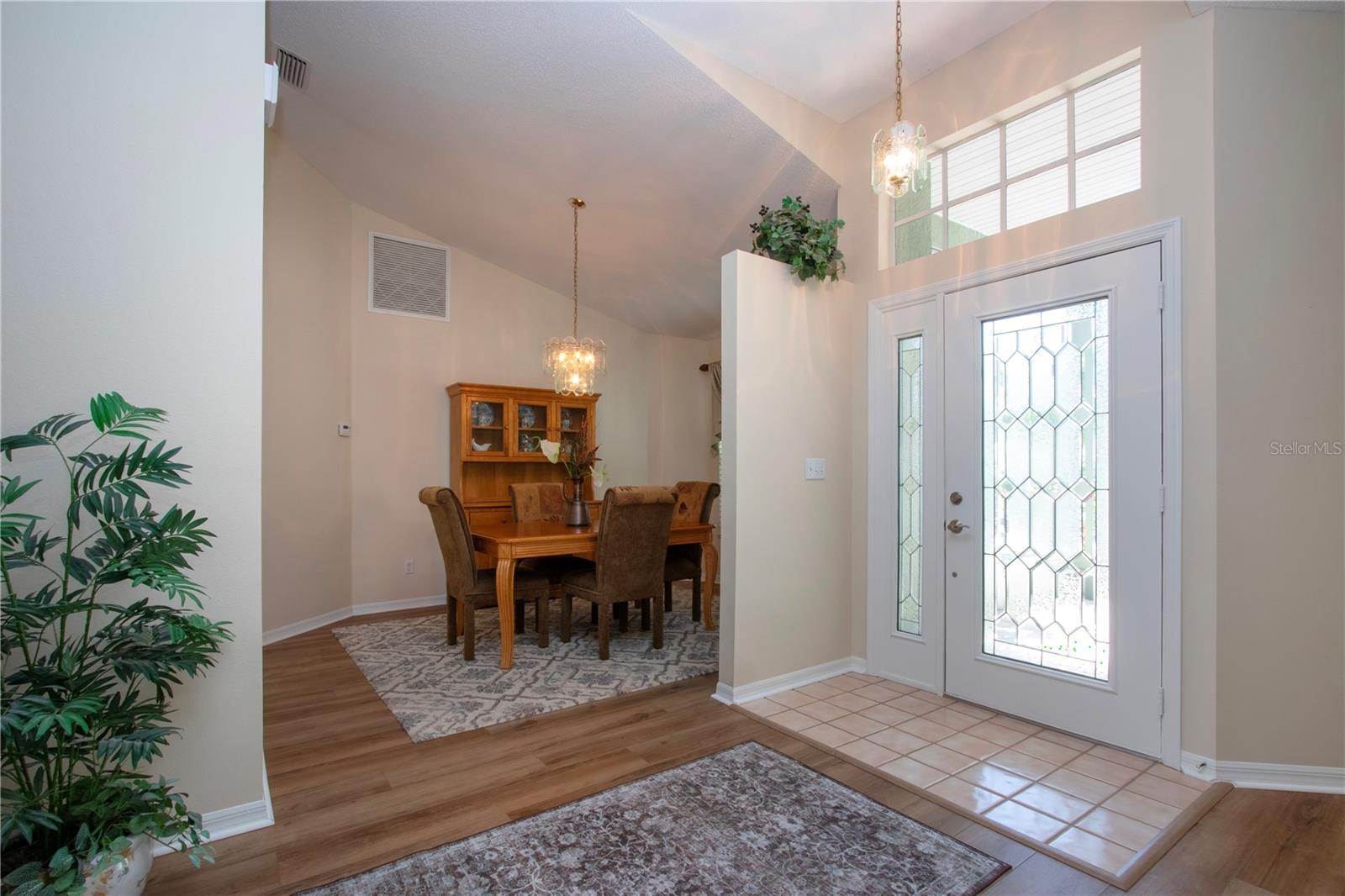 Entry to Dining Room