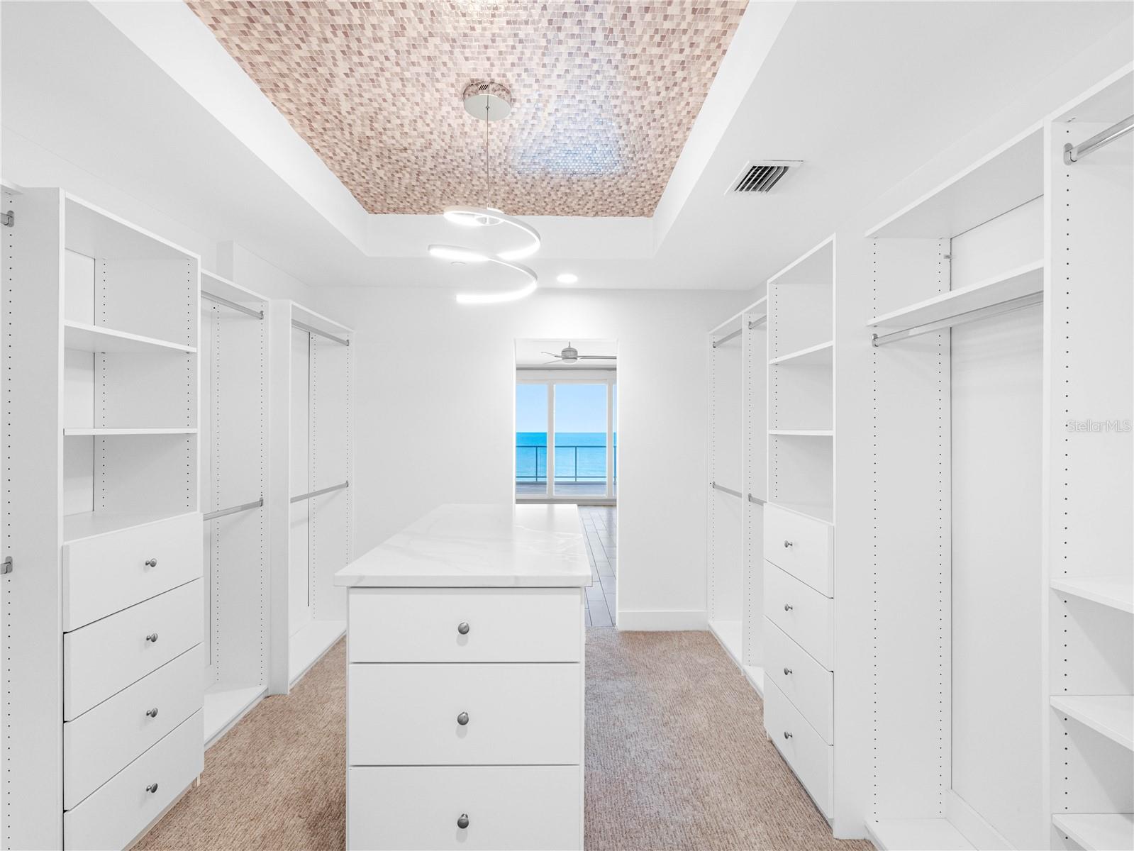 11 x 13 Master Closet