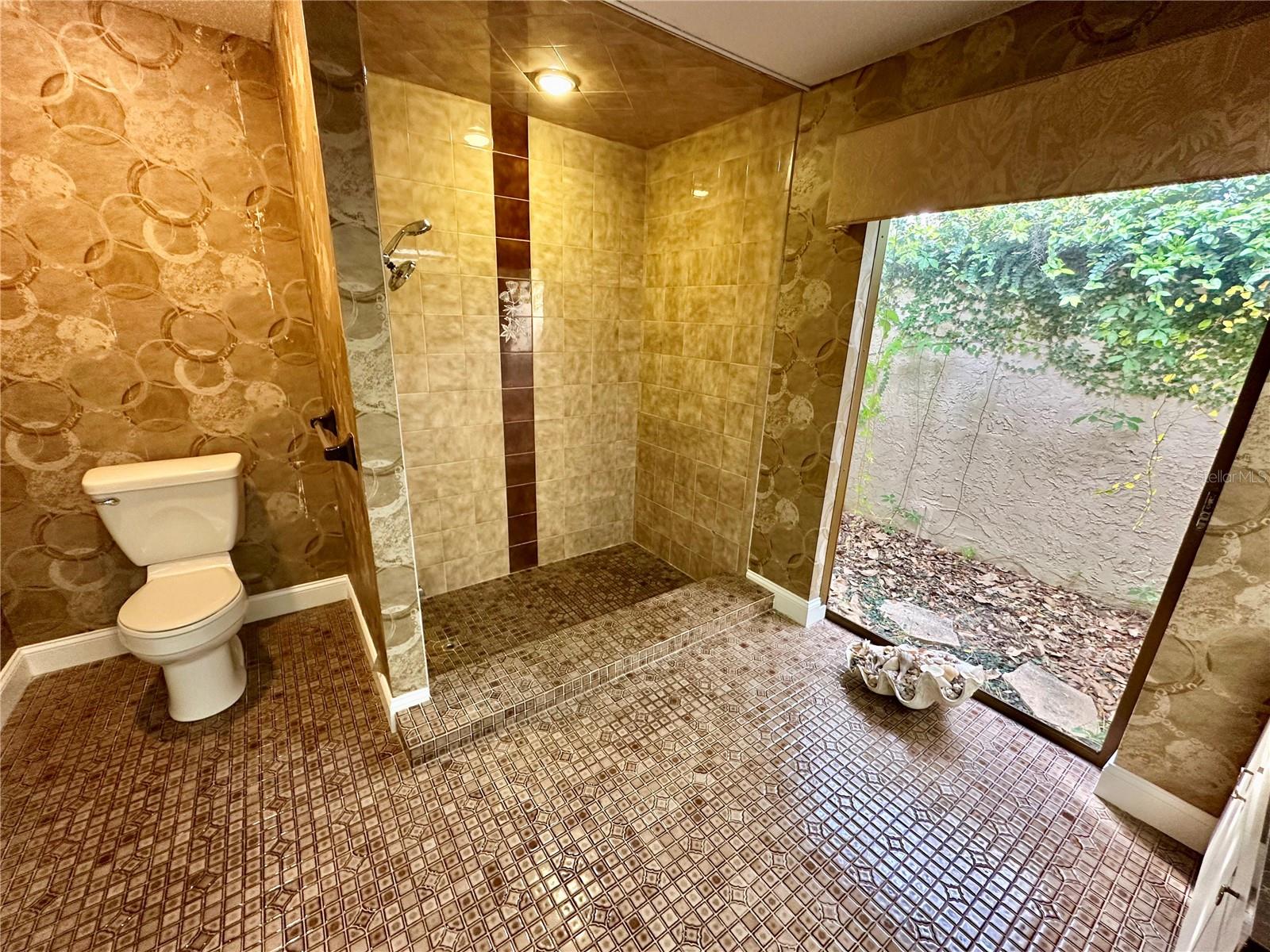 MAIN BATH