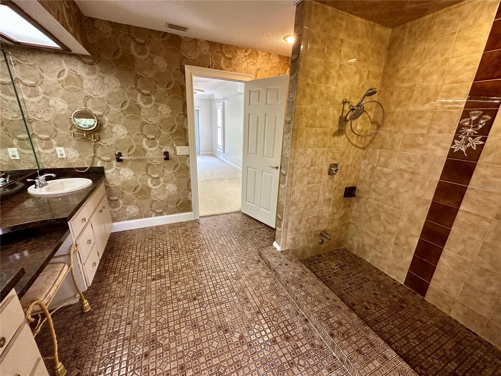 MAIN BATH