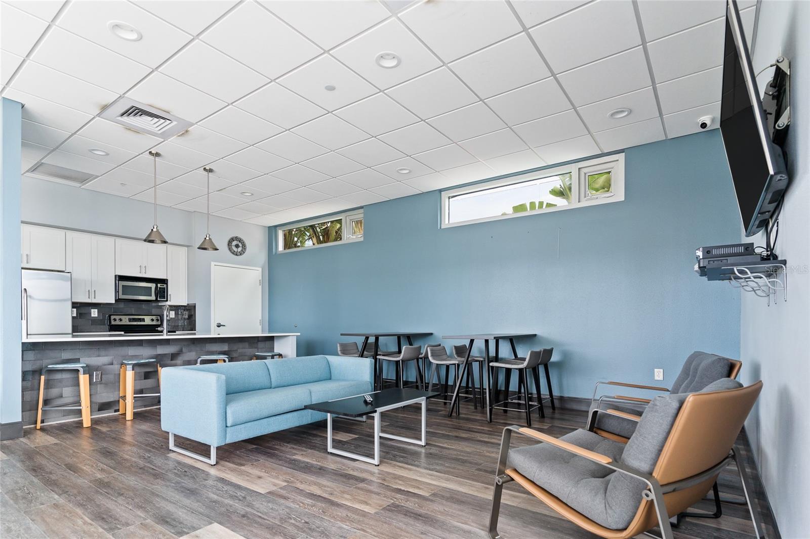 Community area located on the 9th floor pool deck.