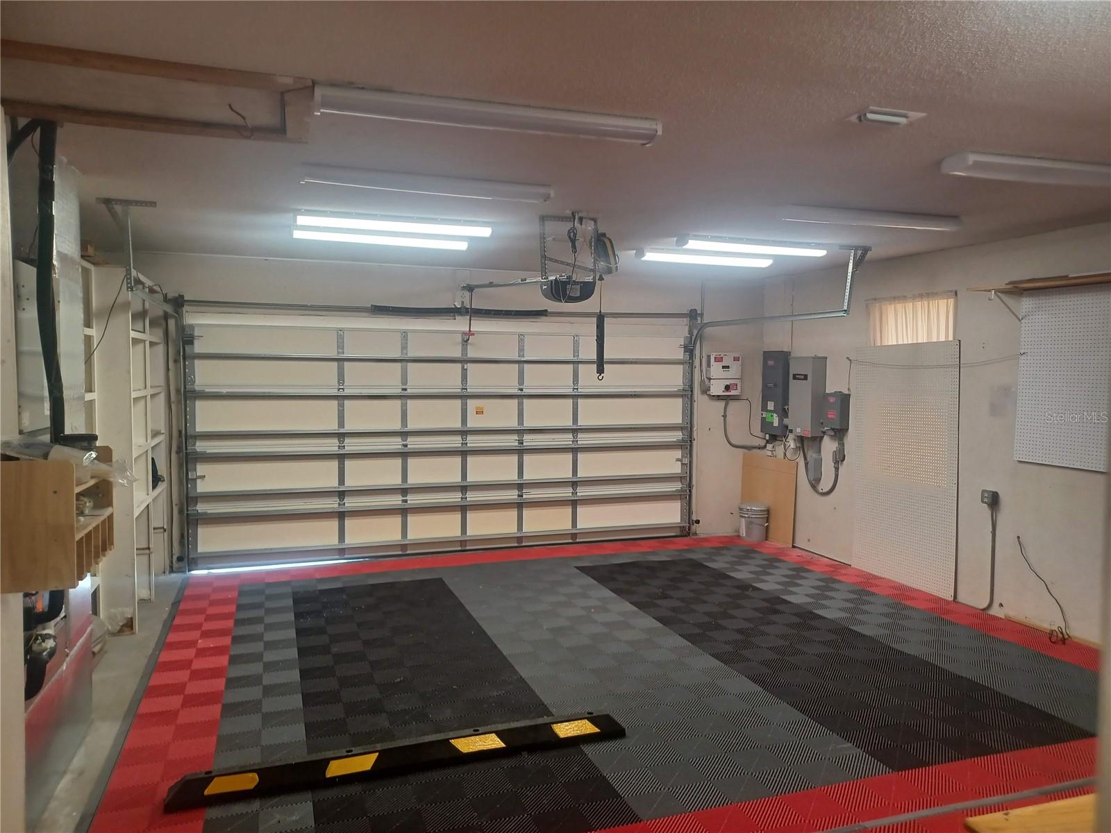 Interior Garasge