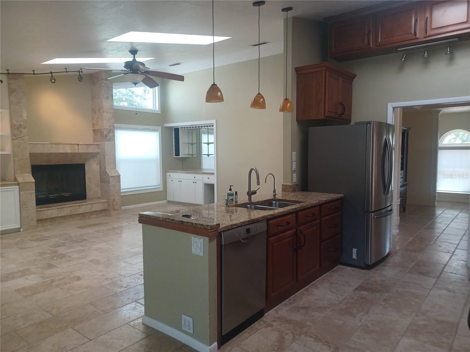 Kitchen Family room