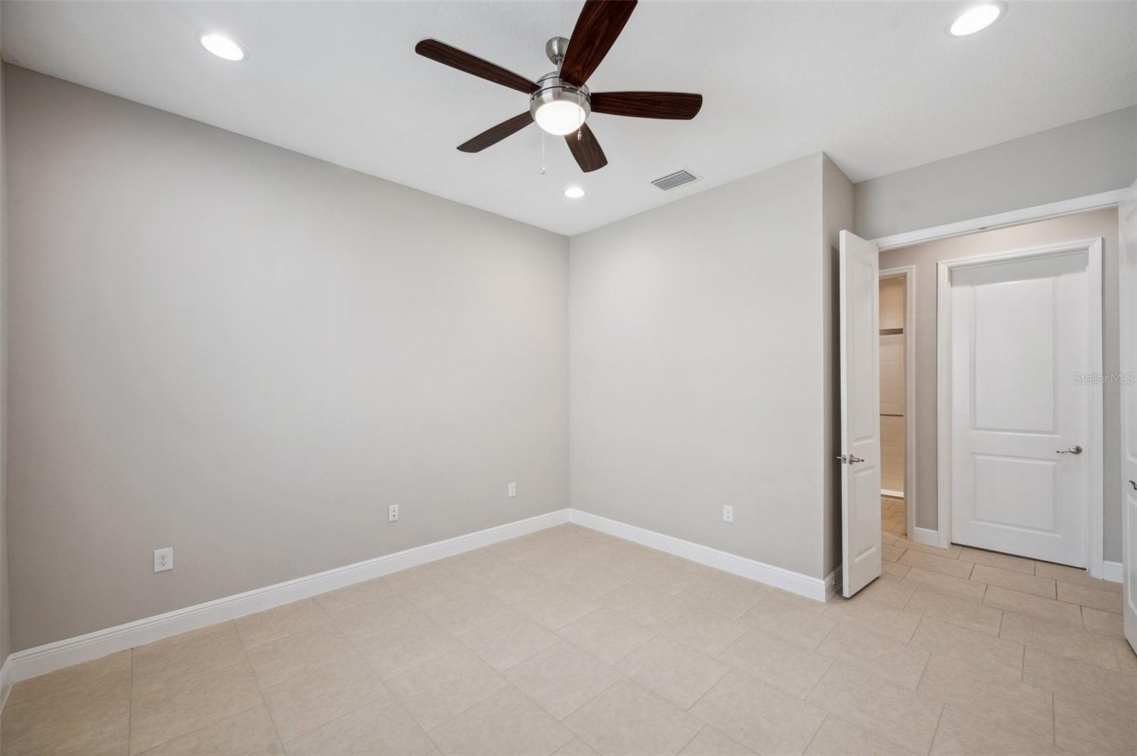 Flex room/ Optional 6th with Double Doors