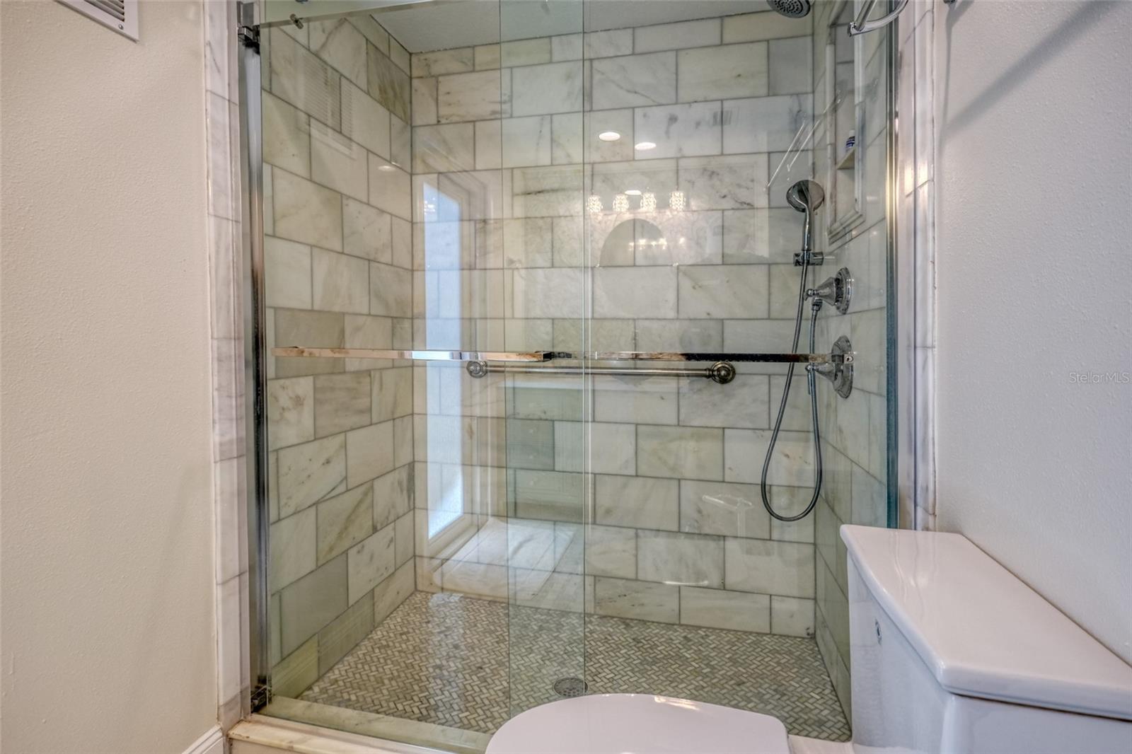 Guest half bath