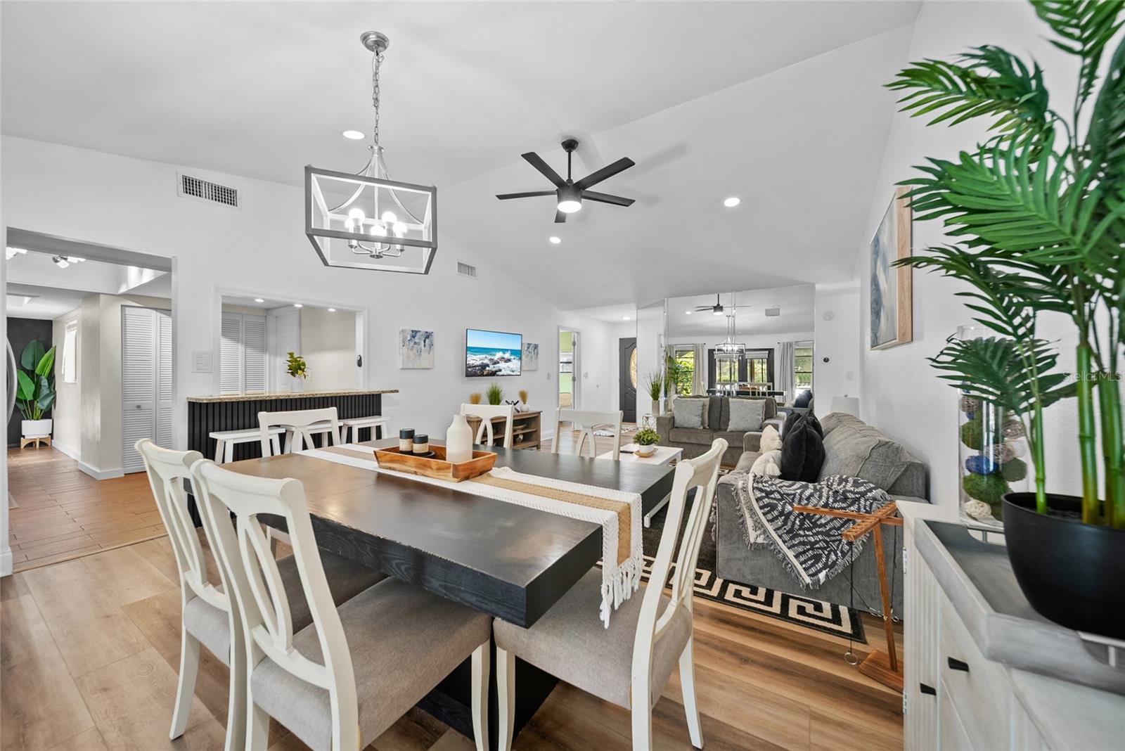 Dining/Living room combo