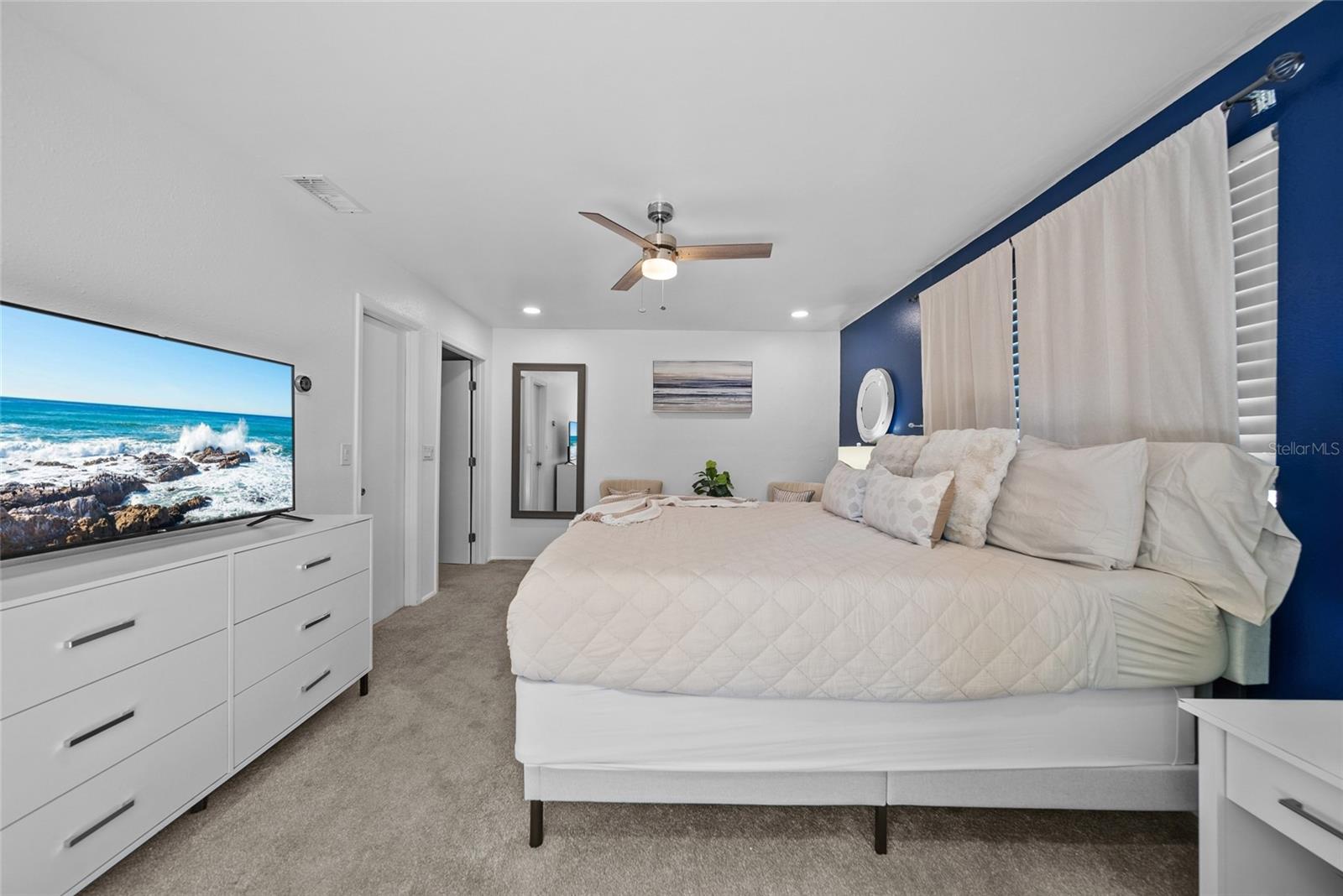 Upstairs Primary bedroom