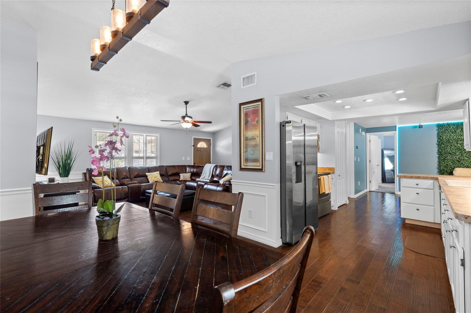 Living/dining/kitchen
