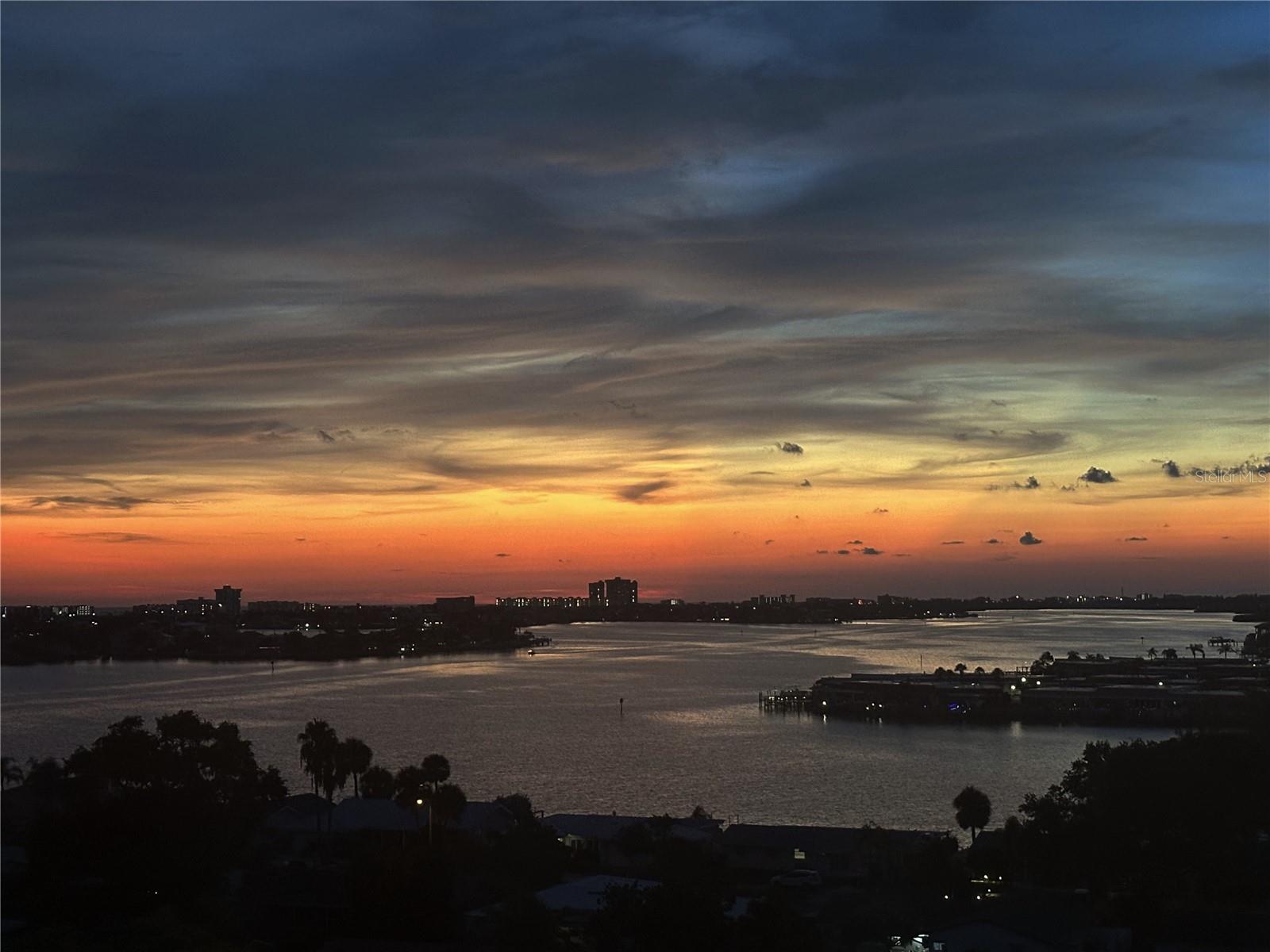 YOUR SUNSET VIEWS