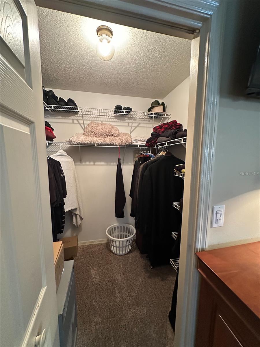 Master closet 1