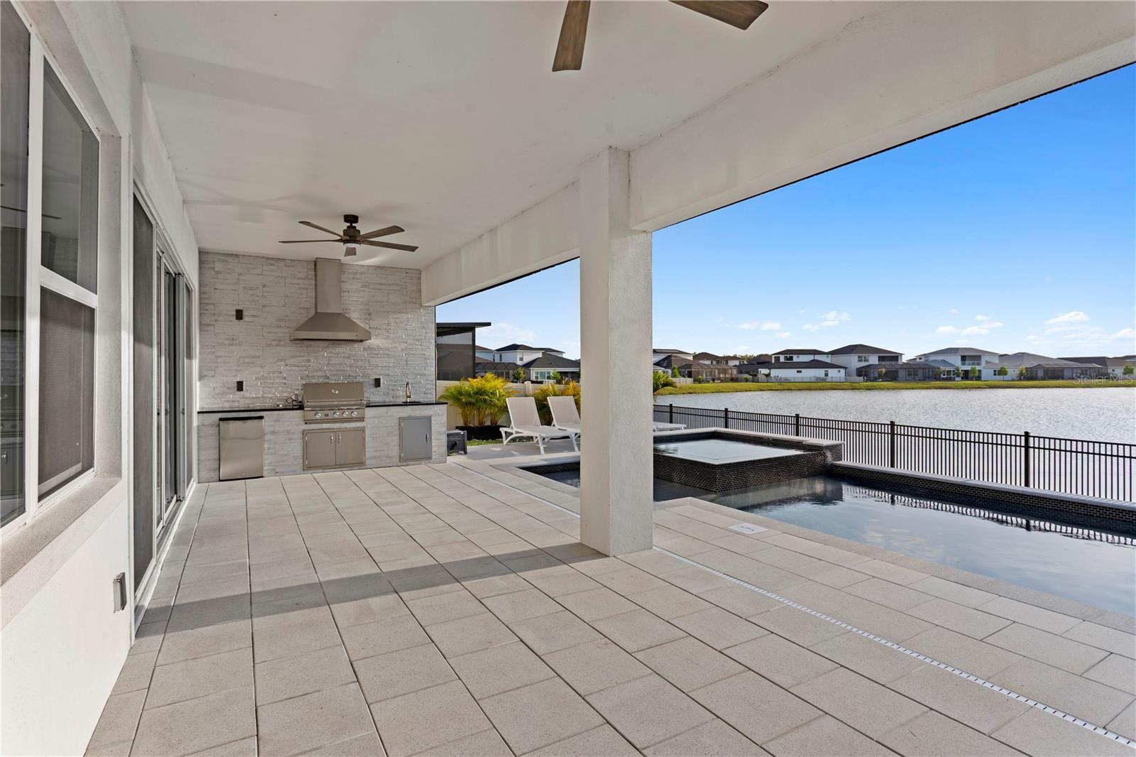Lanai with outdoor kitchen!