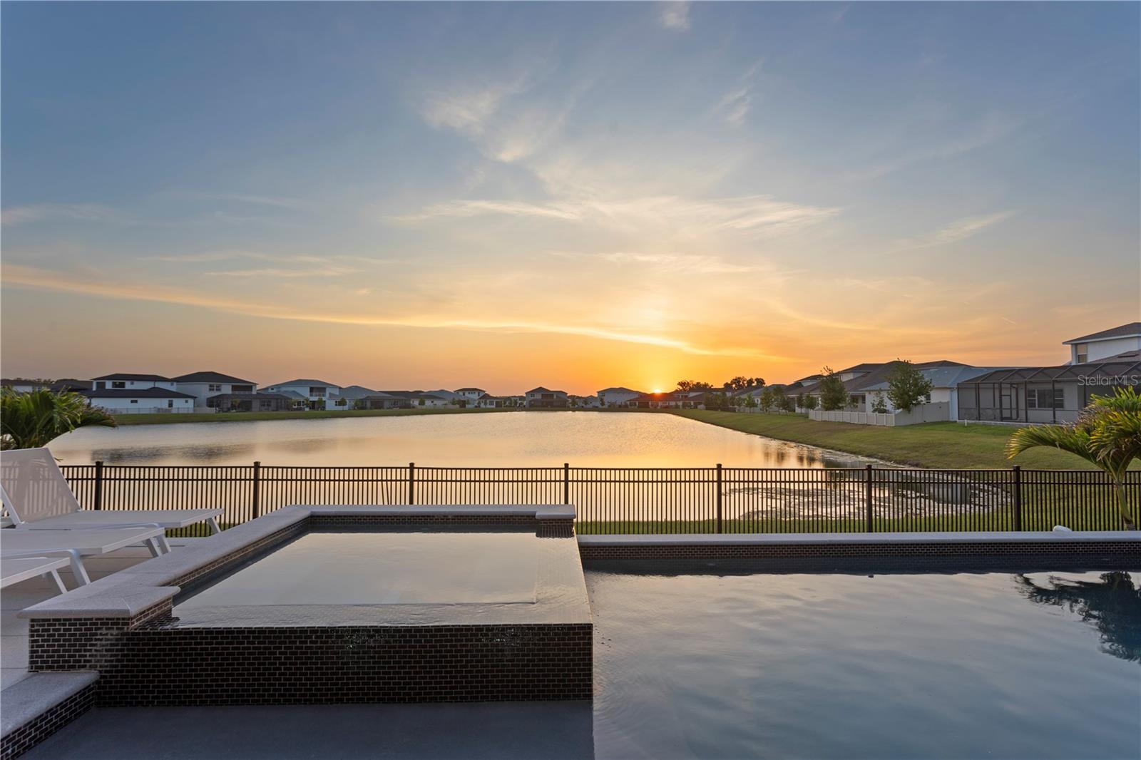 Serene waters—your daily backdrop for relaxation and inspiration!