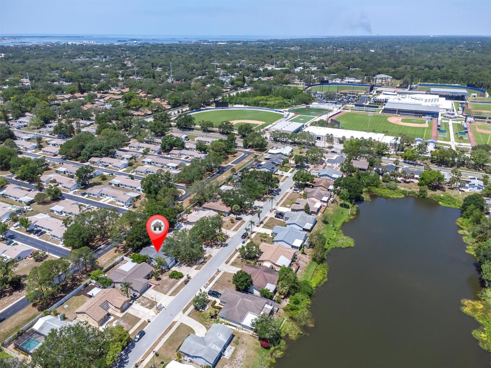 Great location, close to Downtown Dunedin, shopping and the Blue Jays Training Camp is at the end of the street!